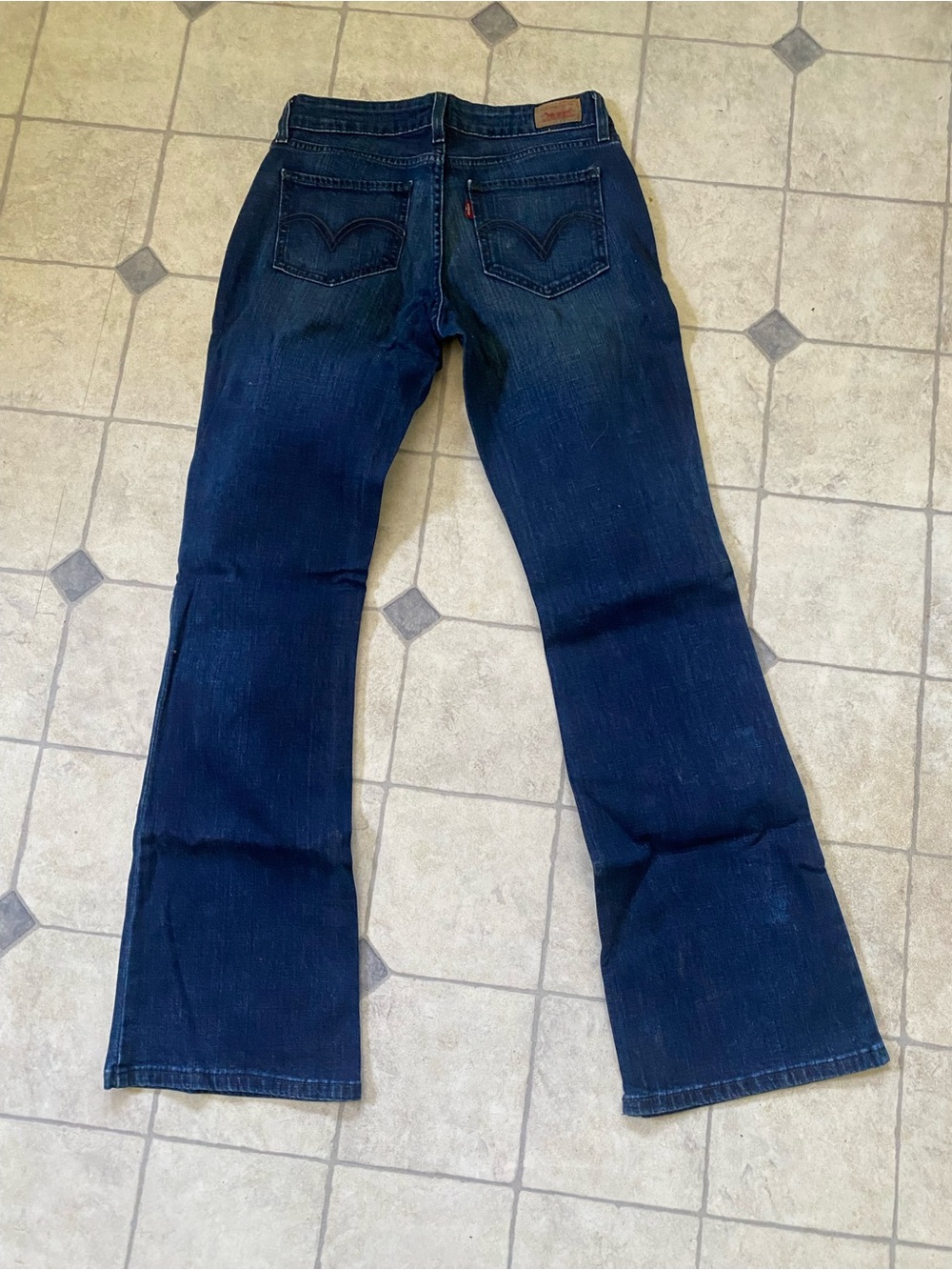 Women’s Dark Blue boot cut Leg Jeans
LEVI’S Curvy Cut 528 - Picture 2 of 6